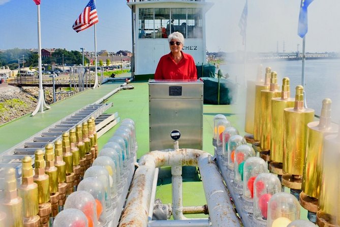 New Orleans Steamboat Natchez Jazz Cruise - Live jazz with the Steamboat Stompers