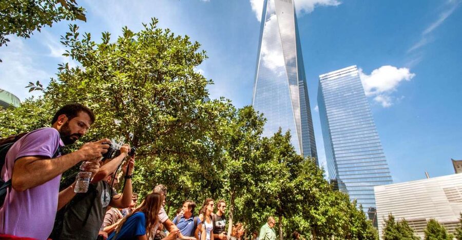 New York City: Bus Tour from Manhattan - Little Italy and Chinatown on foot