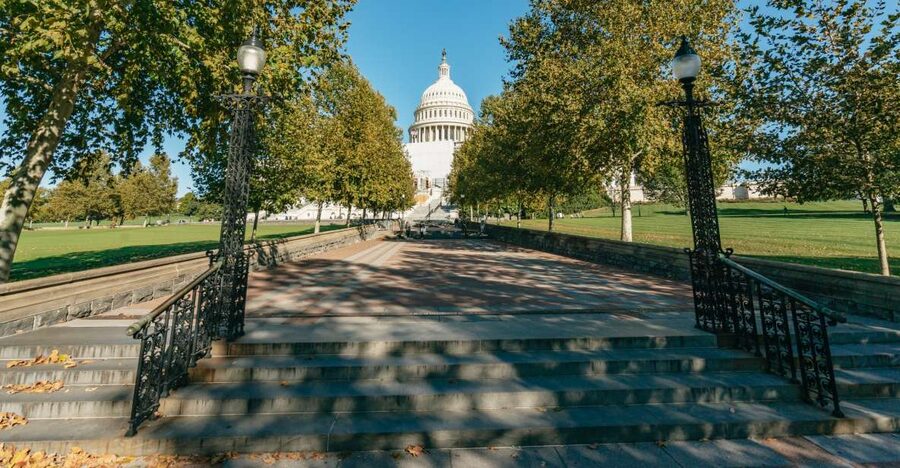 New York City: Full-Day Washington DC City Highlights Tour - Leaving Manhattan for the capital