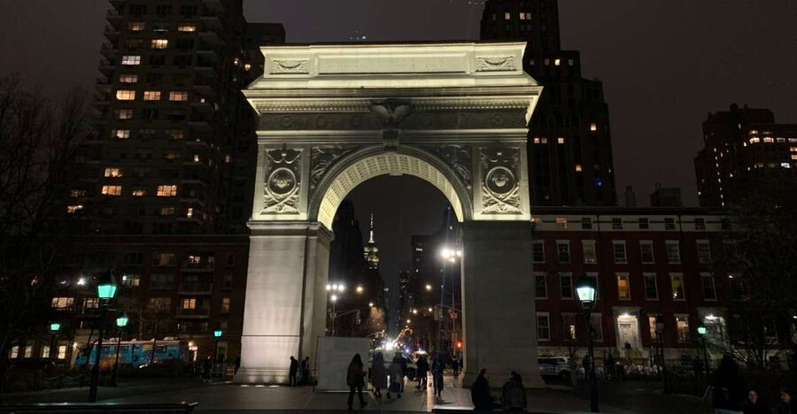 New York City: Gangsters and Ghosts 2-Hour Walking Tour - Daytime or evening tour?