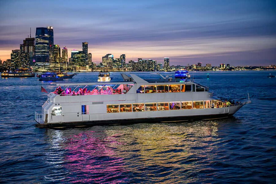 New York City: Gourmet Dinner Cruise with Live Music - Quick Take: The Details That Matter Most