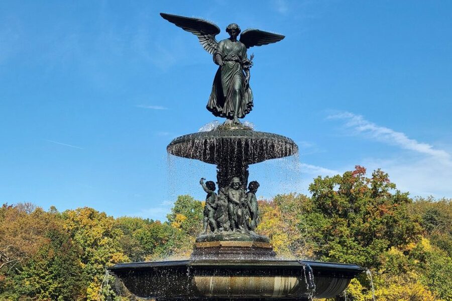 New York City: Highlights of Central Park Bike or eBike Tour - Shakespeare Garden and the Park’s Storybook Side