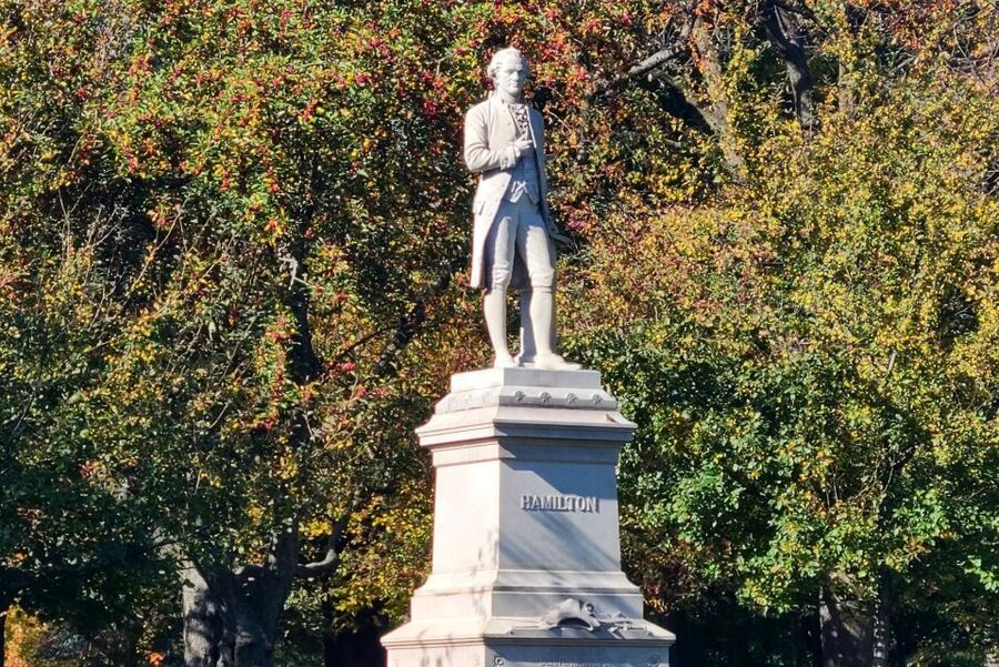 New York City: Highlights of Central Park Bike or eBike Tour - Swedish Cottage and Belvedere Castle