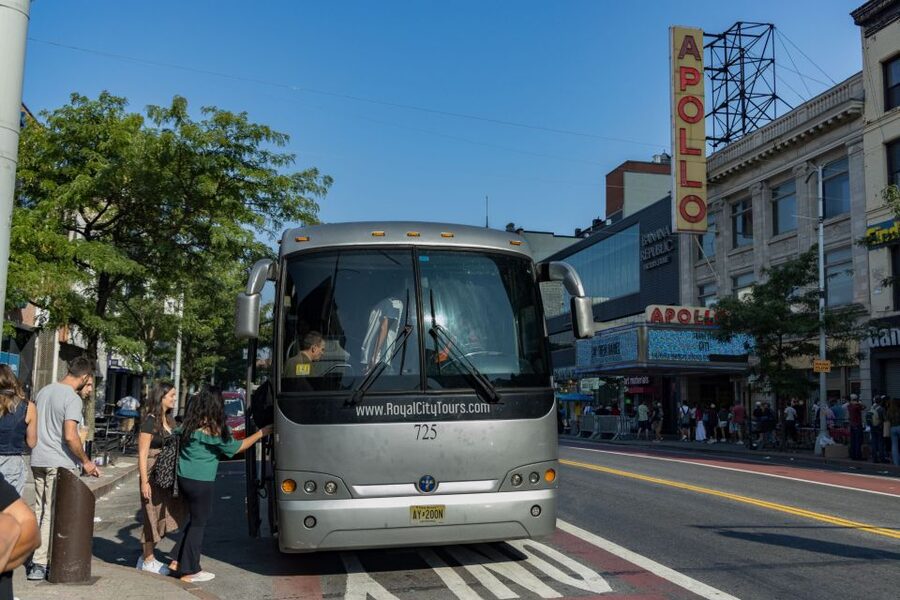New York City: Tour of Manhattan, Bronx, Queens & Brooklyn - Williamsburg and the Hasidic Jewish community