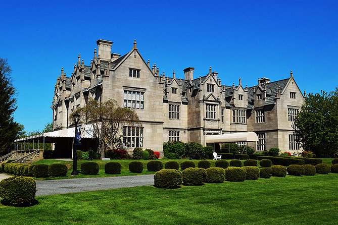 Newport Gilded Age Mansions Trolley Tour with Breakers Admission - Why this trolley tour works well in Newport