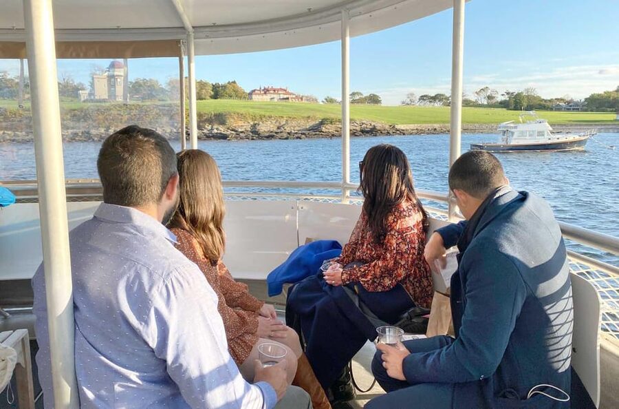 Newport, Rhode Island: Scenic Narragansett Bay Cruise - Lighthouses, forts, and the Jamestown shoreline