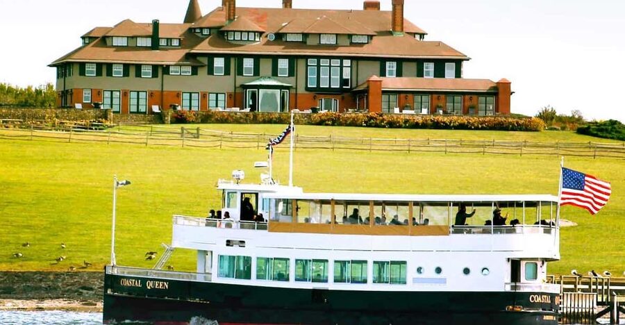 Newport, Rhode Island: Scenic Narragansett Bay Cruise - Mansions and yachts from their best angle