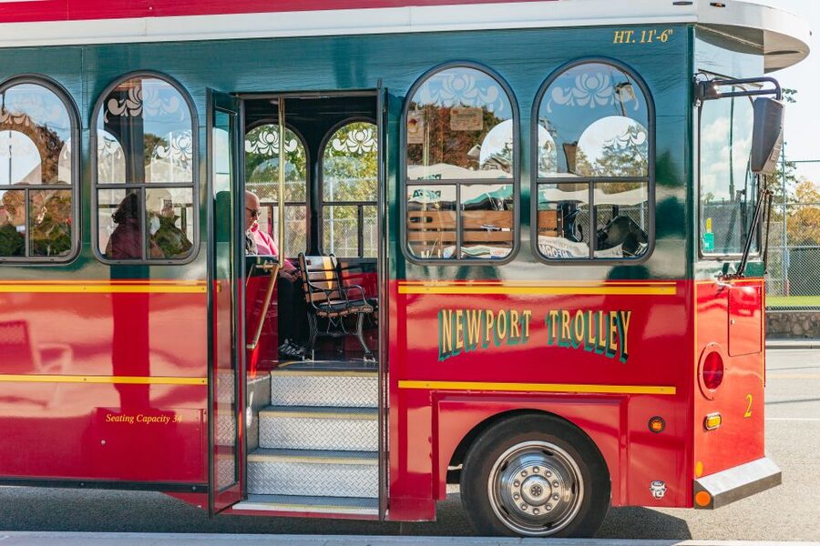 Newport: Scenic Trolley Tour - The Breakers and the optional mansion visit