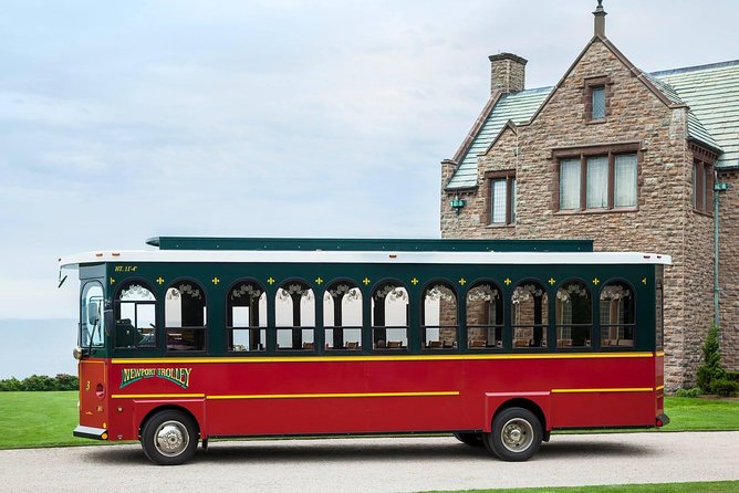 Newport Trolley Tour - Viking Scenic Overview - Bellevue Avenue and Newport’s grand houses