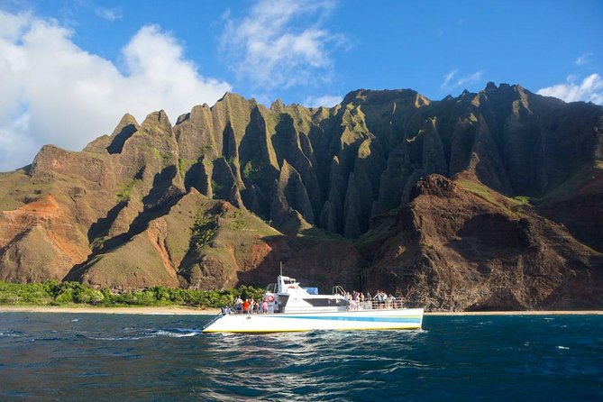 Ni'ihau and Na Pali Coast Snorkel Boat Tour - The 6:00 a.m. Start and the Ride West