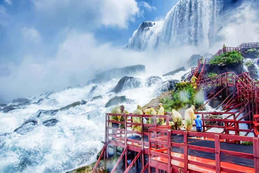 Niagara Falls: Canadian and American Deluxe Day Tour - Key points at a glance