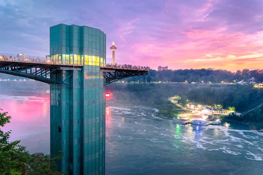 Niagara Falls: Canadian and American Deluxe Day Tour - Starting with the Maid of the Mist