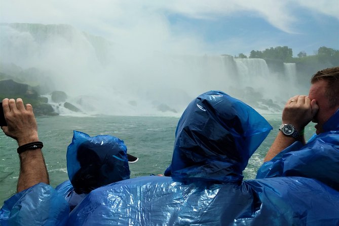 Niagara Falls Canadian Side Tour and Maid of the Mist Boat Ride Option - Pickup, vehicles, and the first practical details
