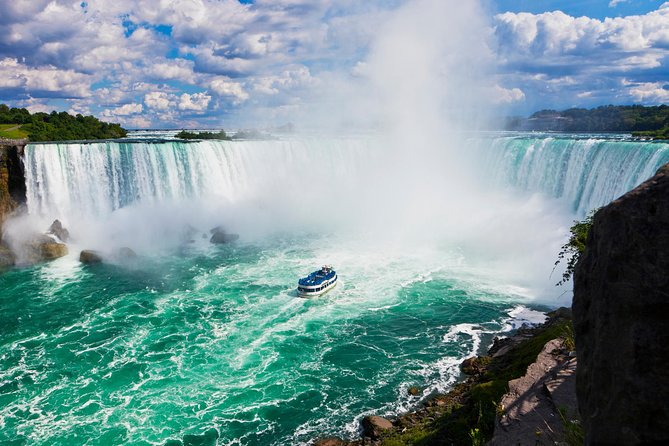 Niagara Falls Canadian Side Tour and Maid of the Mist Boat Ride Option - Table Rock and Queen Victoria Park put you at the Canadian brink