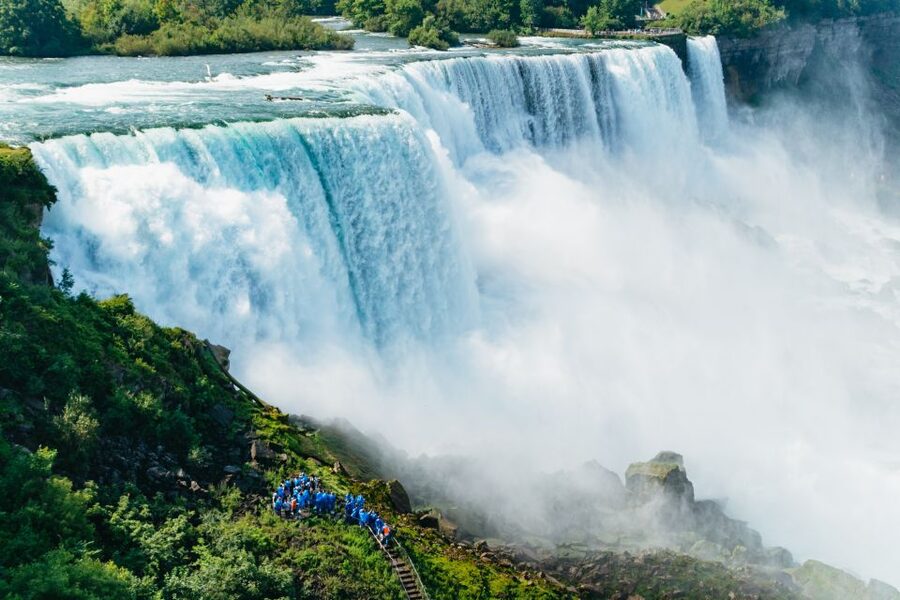 Niagara Falls: Cave of the Winds, Boat Ride, & Trolley Tour - Guides are the heart of the experience