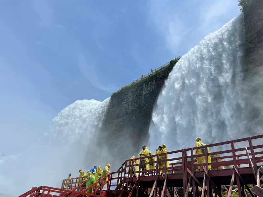 Niagara Falls: Maid of the Mist & Cave of the Winds Tour - What the $115 price really covers