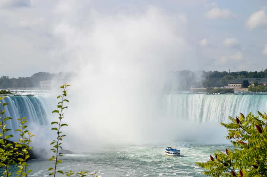 Niagara Falls USA: Cave of the Winds & Maid of the Mist Ride - The Mercedes van and small group make the logistics easier