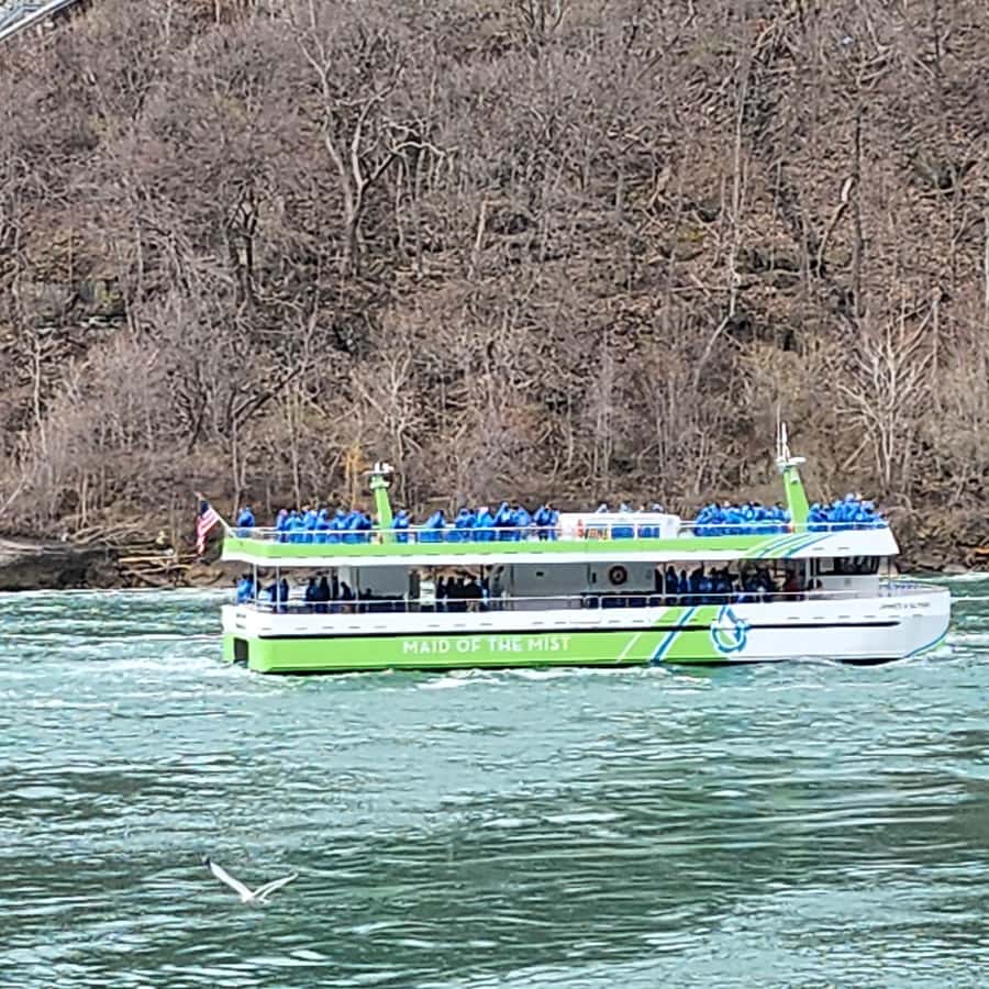 Niagara Falls, USA: Guided Tour with Maid of the Mist Cruise - Meeting outside the Hard Rock Cafe