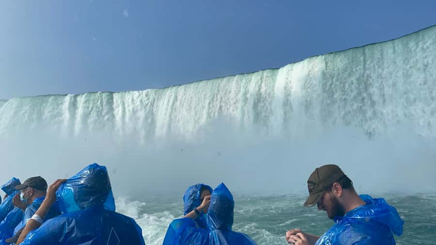 Niagra Falls, USA Side: Boat, Cave and Shuttle pass Tour - Key points at a glance
