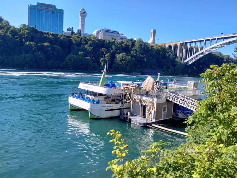 Niagra Falls, USA Side: Boat, Cave and Shuttle pass Tour - Starting through Niagara Falls State Park