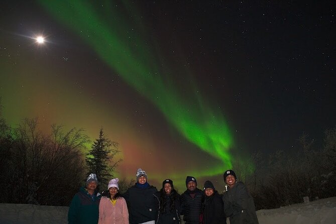 Northern Lights Aurora Tour with FREE Photography - Waiting for the sky to wake up