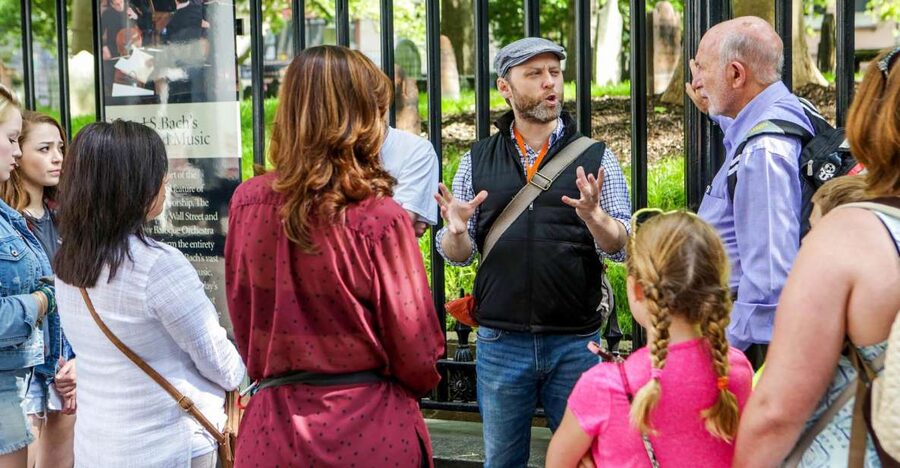 NYC: 9/11 Memorial Tour and Optional Observatory Ticket - St. Paul’s Chapel, a quiet beginning