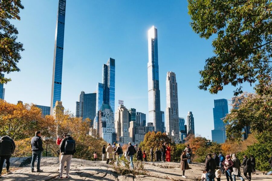 NYC: Central Park Guided Pedicab Tour - Bow Bridge, Alice in Wonderland, and Museum Mile