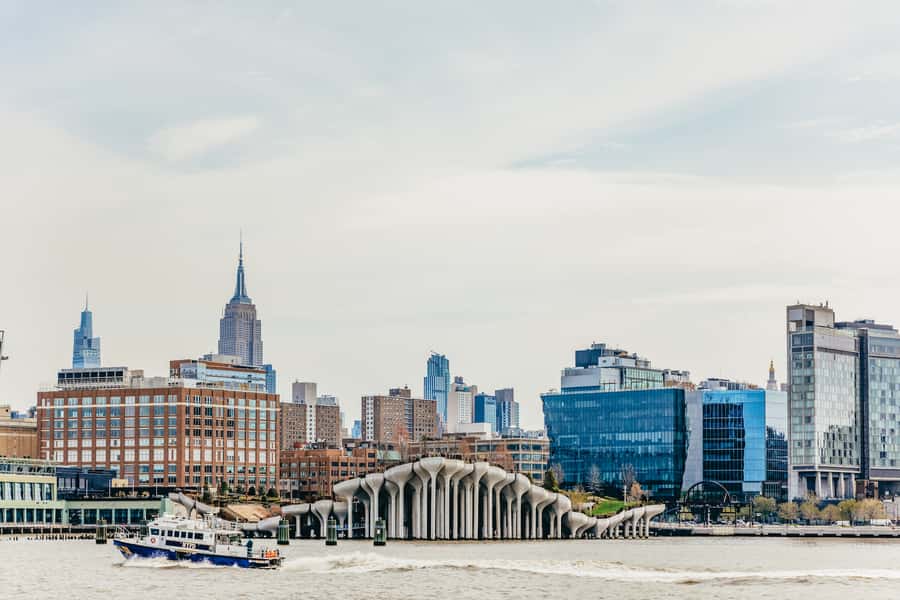 NYC: Circle Line 2.5 Hour Best of NYC Boat Cruise - The full-circle question