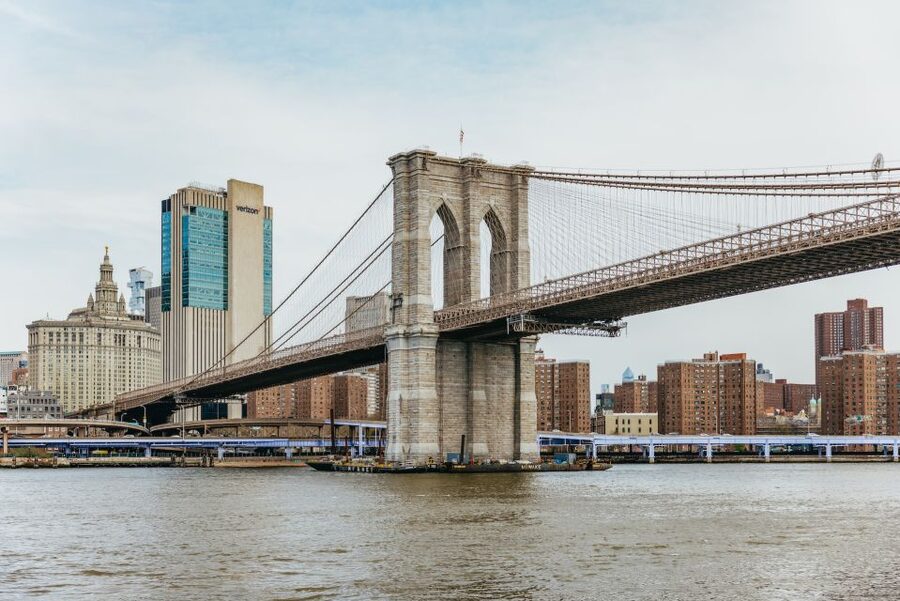 NYC: Circle Line 2.5 Hour Best of NYC Boat Cruise - The guide can make or break the cruise
