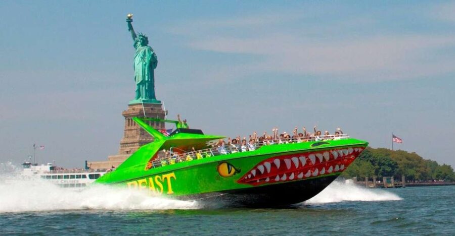 NYC: Circle Line "The Beast" Midtown/Downtown Speedboat Ride - Choosing between Pier 83 and Pier 16