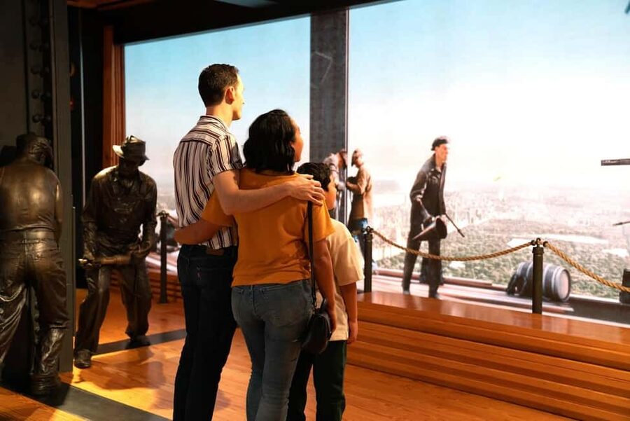 NYC: Empire State Building Express Tickets – Skip the Line - The staff and ticket process are generally well managed