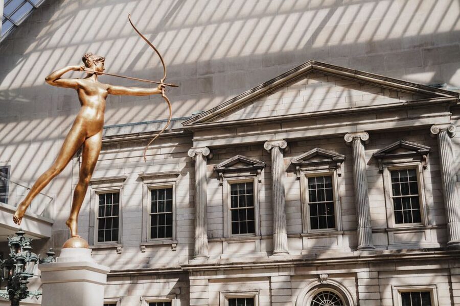 NYC: Express Highlights Tour of the MET Museum - Accessibility, language, and practical limits