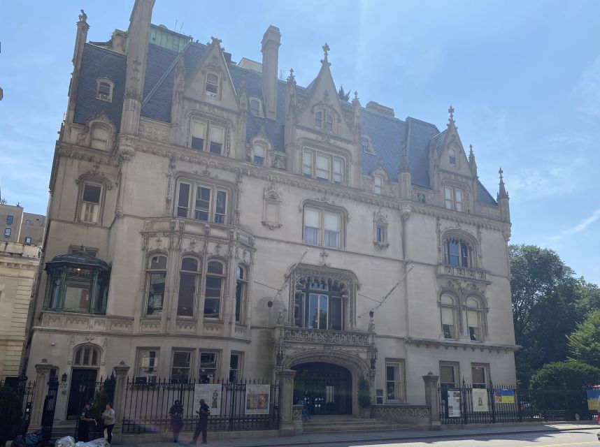NYC: Gilded Age Mansions Guided Tour - Why Fifth Avenue makes the perfect classroom
