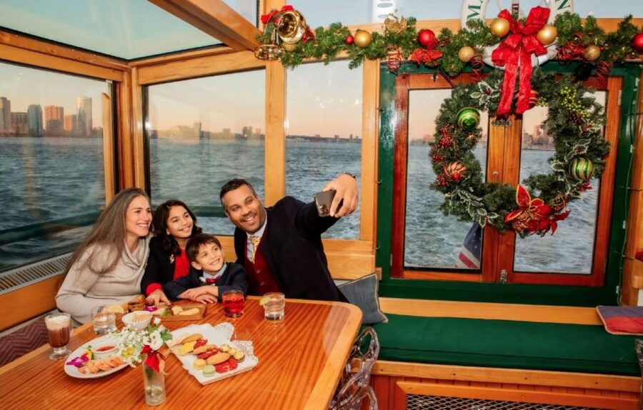 NYC: Holiday Yacht Cruise with Jazz, Cocoa & Carols - Who should book this New York harbor experience?