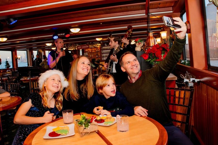 NYC: Holiday Yacht Cruise with Jazz, Cocoa & Carols - Boarding at Chelsea Piers and finding your place
