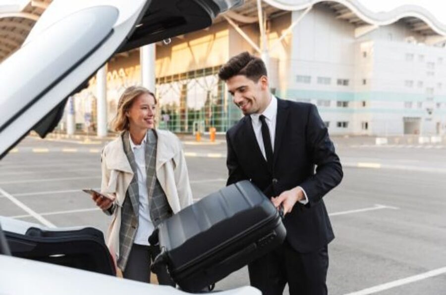 NYC: JFK Airport to Manhattan or Brooklyn Private Transfer - Communication, languages, and customer support