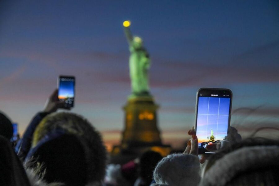NYC: Manhattan & Statue of Liberty Cruise with Shuttle Bus - Five things to know before you go