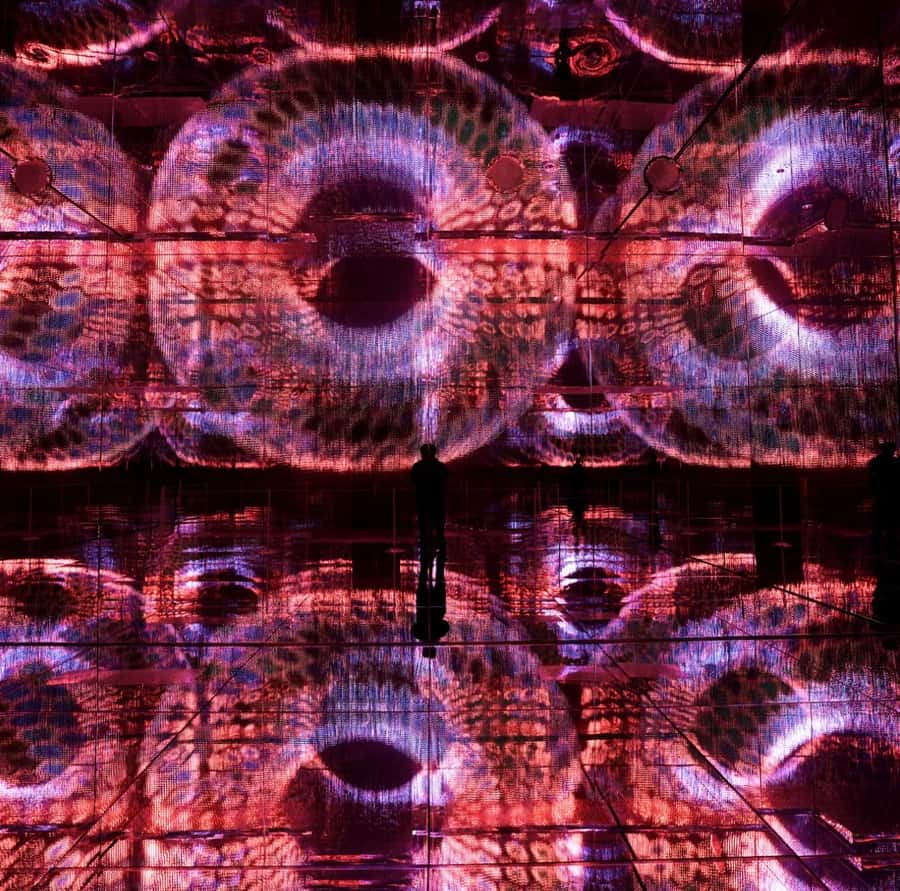 NYC: Mercer Labs Museum of Art and Technology - The 507,000-LED infinity room