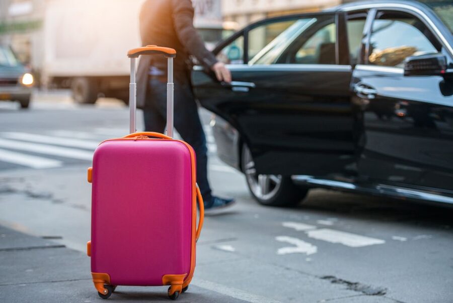 NYC: Private JFK Airport Transfer From/To Manhattan - From baggage claim to the curb at JFK
