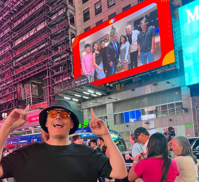 NYC: See Yourself on a Times Square Billboard for 24 Hours - How the photo looks on the big screen