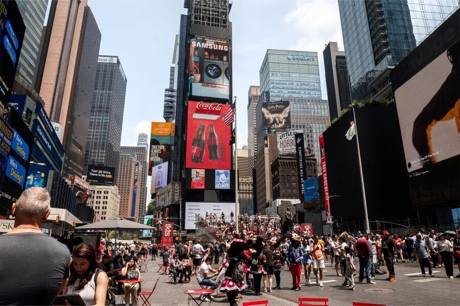 NYC: See Yourself on a Times Square Billboard for 24 Hours - Small details that can affect a big surprise
