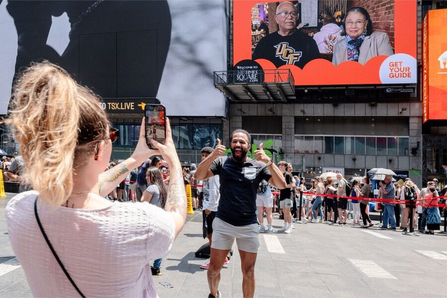 NYC: See Yourself on a Times Square Billboard for 24 Hours - Before the display: choose the right image