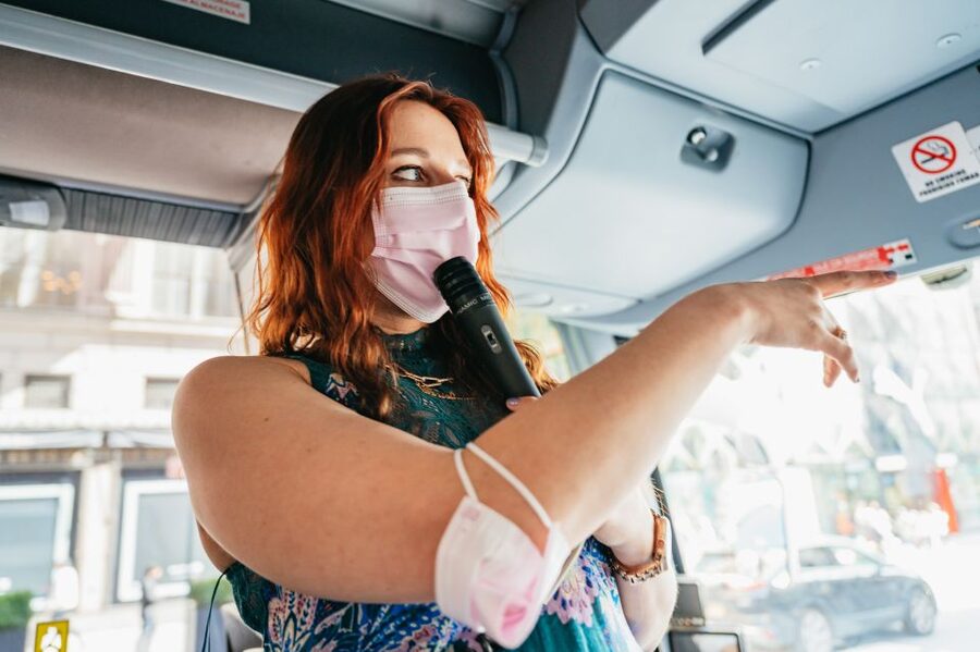 NYC: Sex and the City Hotspots Bus Tour (On Location Tours) - Magnolia Bakery and the sweet reward