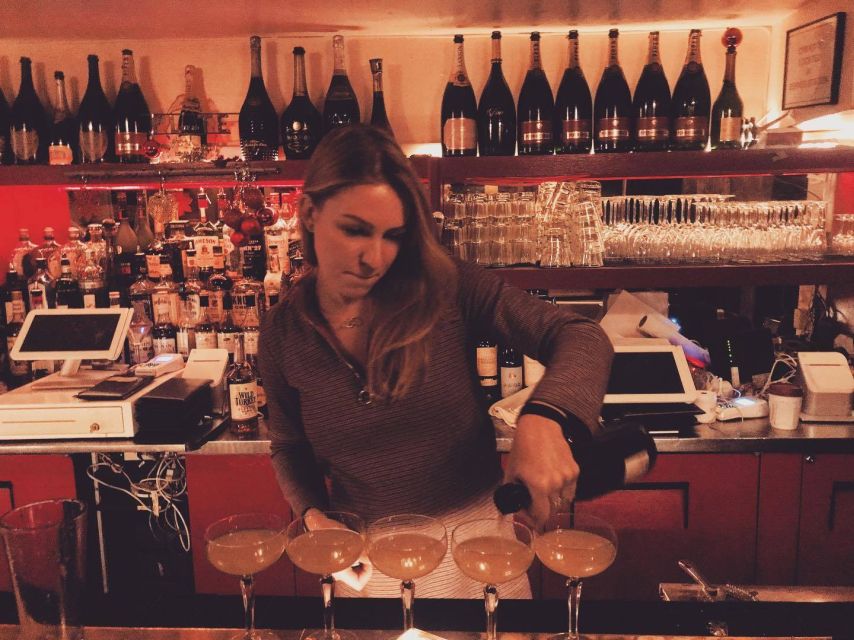 NYC: Speakeasy Drinks and Prohibition History Tour - Guides are the heart of the experience