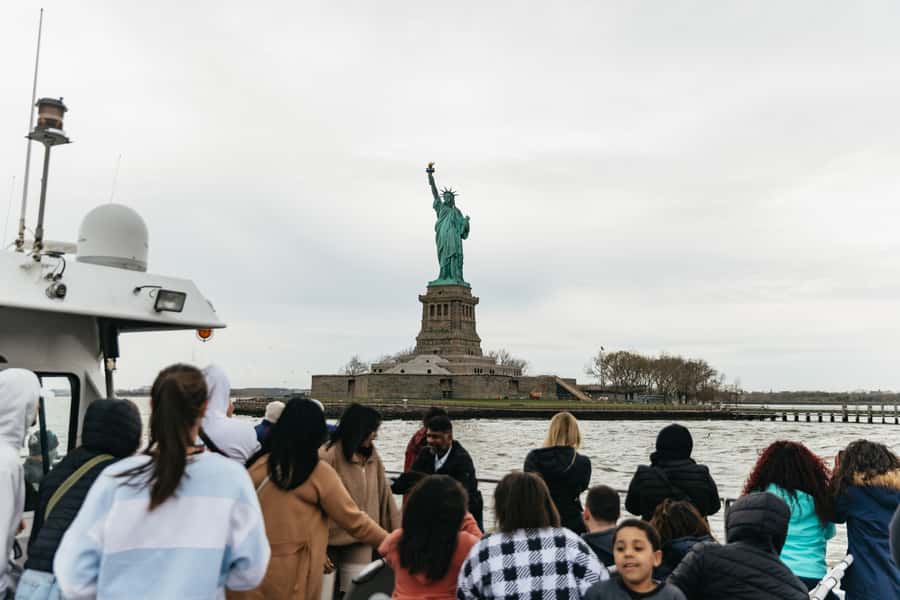 NYC: Statue of Liberty Express Skip-the-Box-Office Cruise - The main event, Statue of Liberty up close