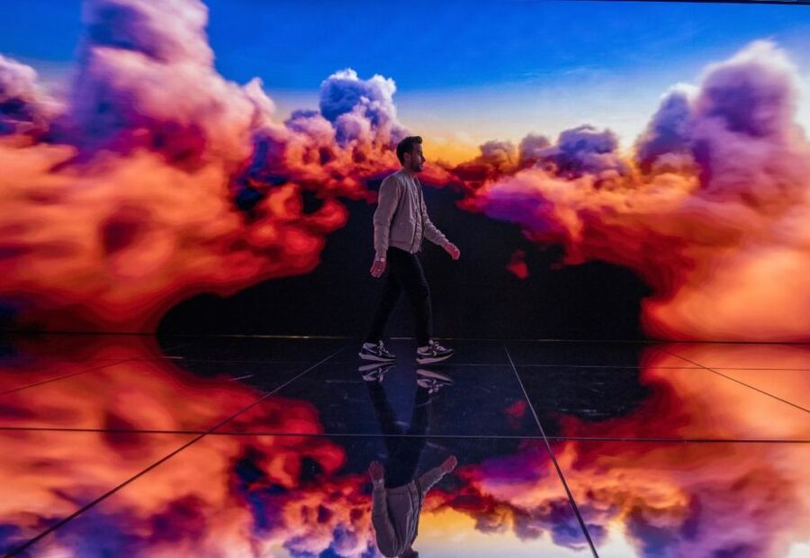 NYC: SUMMIT One Vanderbilt Tickets - Affinity, the silver balloon room