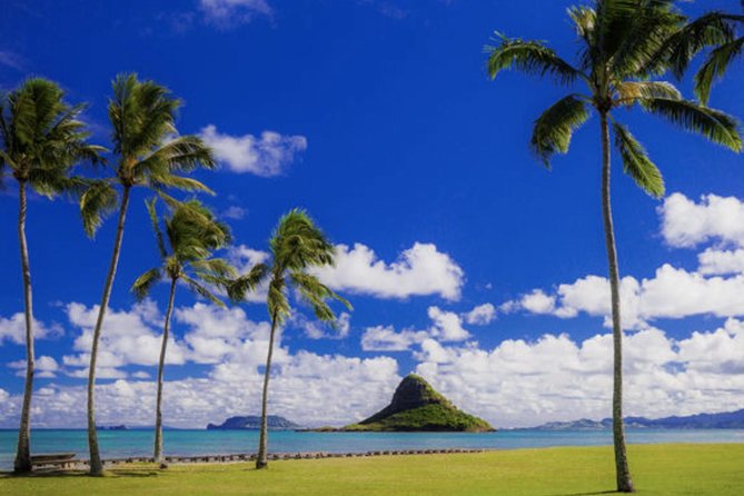 Oahu Circle Island Tour with Waimea Waterfall - Nuʻuanu Pali: scenery with Hawaiian history