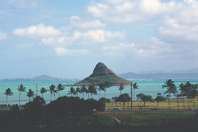 Oahu Deluxe Grand Circle Island Tour - The North Shore shows Oahu at a different speed