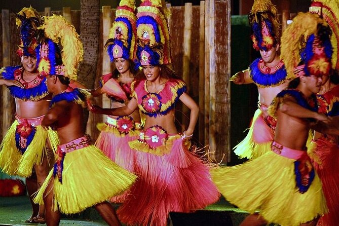 Oahu: Germaine's Luau - Sunset, Lei Greeting, and Pre-Show Activities