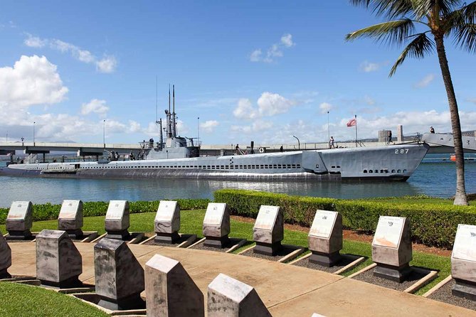Oahu: Pearl Harbor Complete Experience Passport - What the guides add to the experience